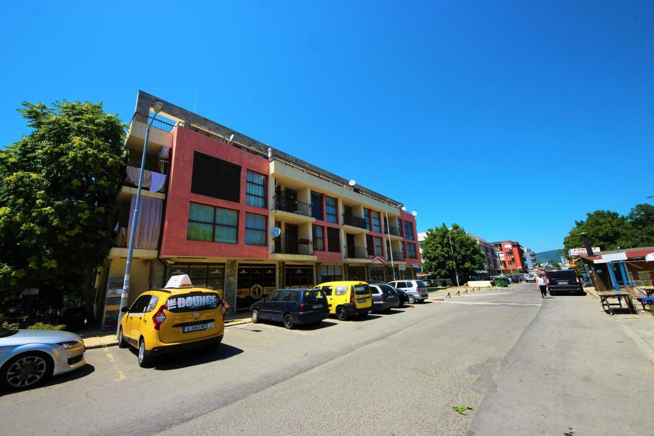 Menada Crystal Park Apartments Сонячний Берег Екстер'єр фото